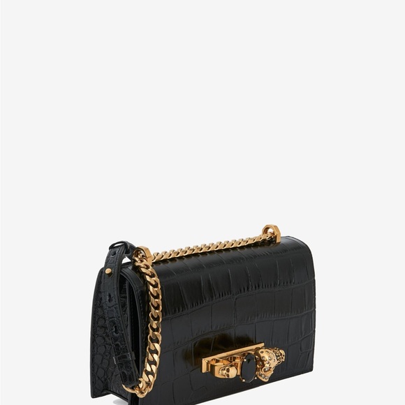 Alexander McQueen
Jewelled Knuckle Croc
Embossed Leather
Crossbody Bag NWT - Picture 4 of 8
